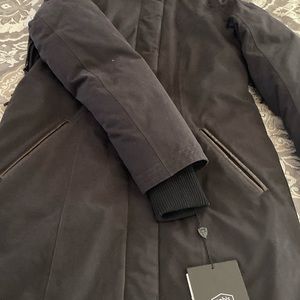 Nobis lady Taylor trench